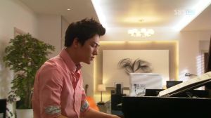 vlcsnap-2012-10-10-22h57m21s127