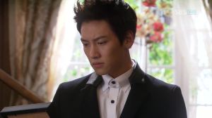 vlcsnap-2012-10-11-05h09m19s81