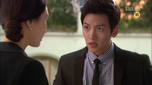 vlcsnap-2012-12-10-22h45m56s183