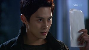 vlcsnap-2012-12-12-23h31m31s151